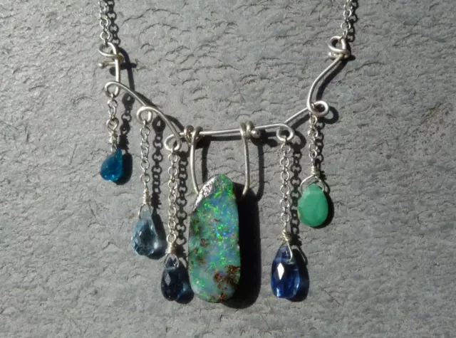 Collier/pendentif en argent 925 avec 1 opale boulder, cyanites, apatite, opale