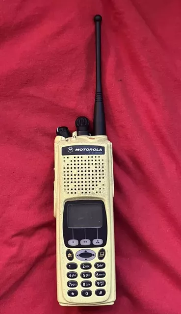 MOTOROLA XTS5000 UHF Model 111 380- 470 Mhz P25 DIGITAL Radio  ADP New Bat. FPP