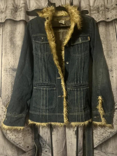 Billabong Vintage Jean and Faux Fur Jacket Size Medium Belt Y2K