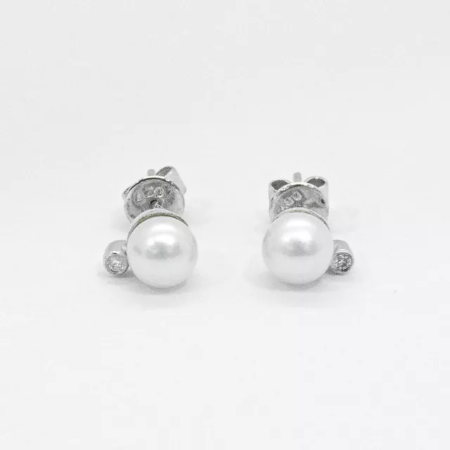 18ct 18K White Gold White South-sea Pearl And Diamond Stud Earrings. Brand New