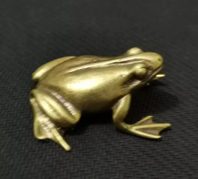 Chinese Old Bronze Hand Casting Frog Statue Figure Table Decoration