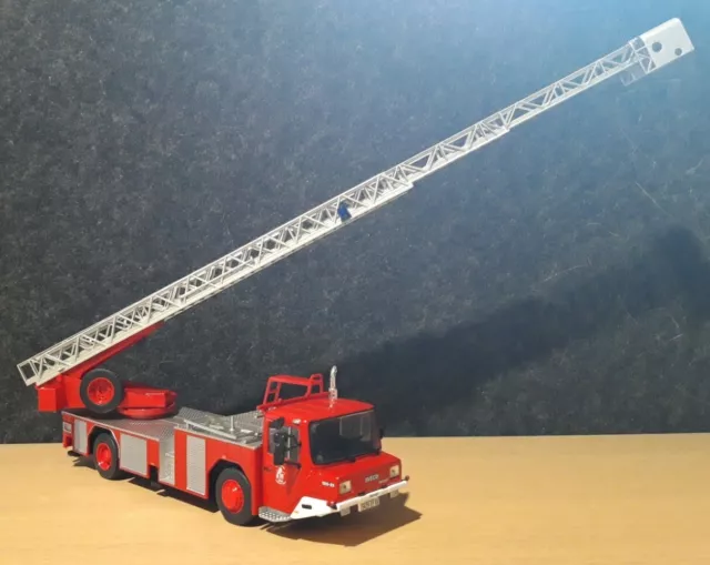 POMPIER 1/43, SDIS 69 Lyon, Camion Echelle Pivotante, IVECO Magirus DLK 23-12.