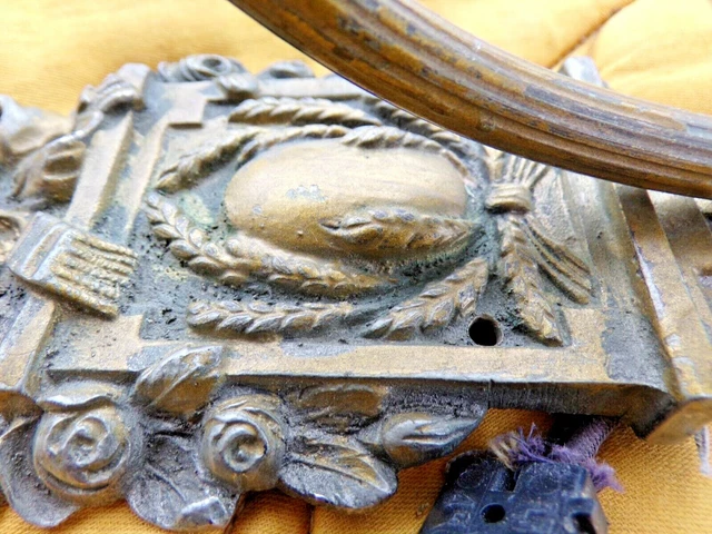 Ancienne applique murale  Art-Nouveau en bronze-décor louis XVI-Tulipe  blanche 8