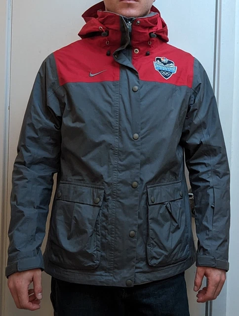 acg snowboard jacket