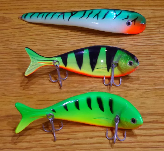 2 x Toothy Critter Zombie +1 other jerkbait lure Coarse Saltwater fishing tackle