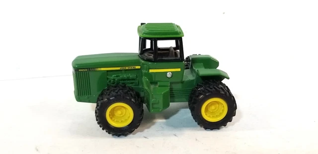 Vintage Ertl John Deere 8850 4-Wd Tractor Friction Drive  1/64