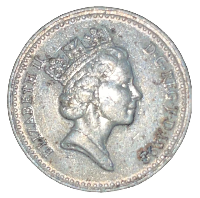 Great Britain 5 Pence 1992 Coin Badge of Scotland Queen Elizabeth II KM# 937b