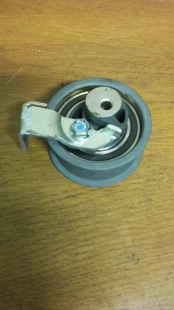 Galet tendeur distribution A3 A4 A6 GOLF 4 LUPO PASSAT POLO  1.9 TDI 531043620