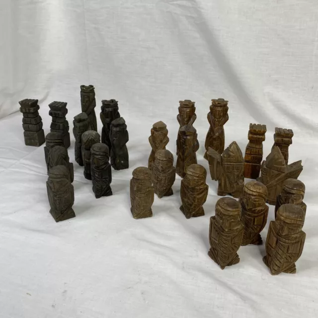 RARE VINTAGE WOOD Chess Set Pieces Hand Carved Medieval Knights Theme ...