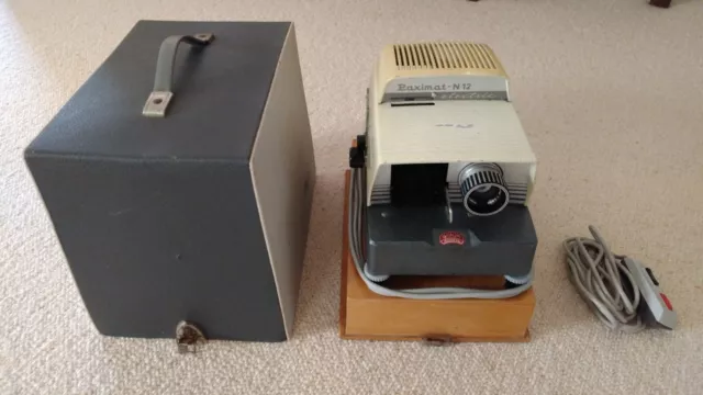 Vintage Braun Paximat N12 35mm Slide Projector & Carry Case