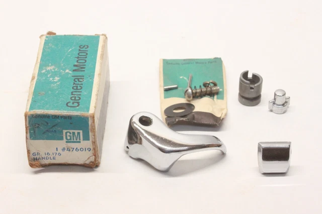 NOS 1971 1972 Chevrolet G1 G2 G3 Van Left Vent Window Chrome Handle Kit 476019