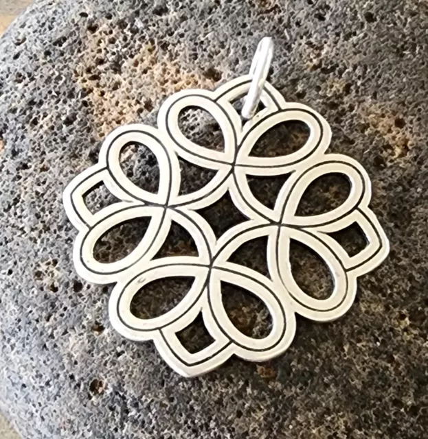 Retired James Avery Tracery Pendant Sterling Silver with JA Box!