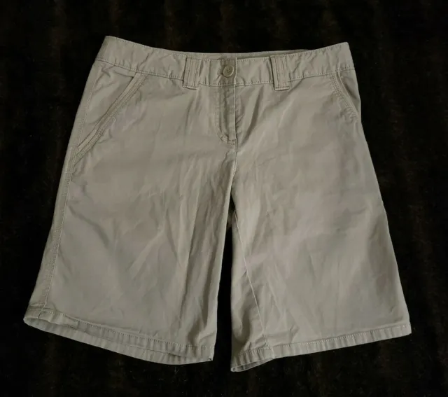 Tommy Bahama Relax Ellery Fit Womens Size 2 Beige Solid Bermuda Shorts
