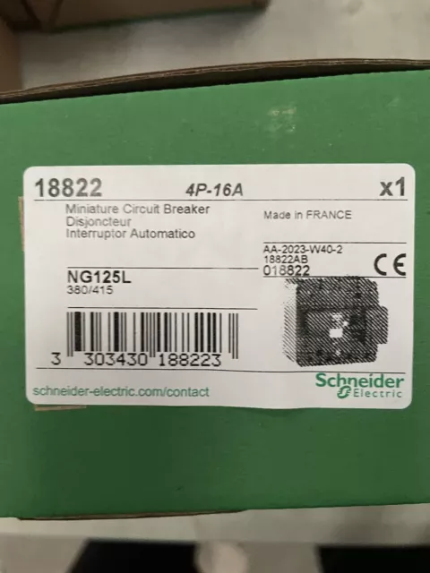 Schneider Électric Disjoncteur Modulaire Multi 9 NG 125L 4 Pôles 16 A Courbe C