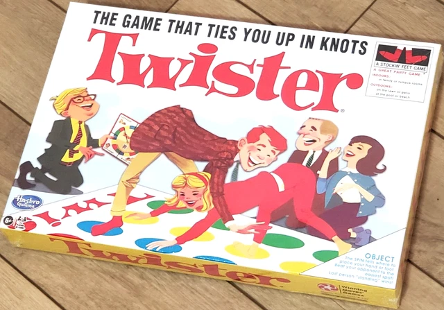 Hasbro Twister Ultimate – Tappetino Gigante Con Macchie Colorate, Gioco Per Famiglie E Feste, Compatibile Con Alexa