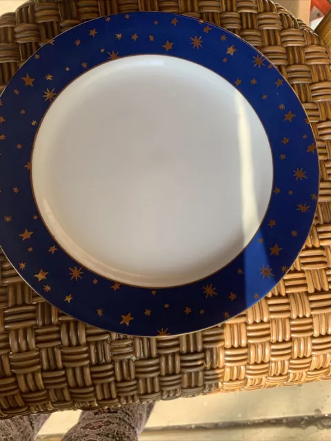 Sakura Galaxy Blue 2 Dinner Plates 14k Gold Stars White Center