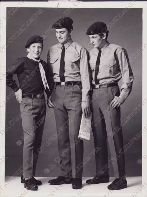 1967 Boy Scouts inglesi nuove uniformi Capo Scout Venture Fotografia