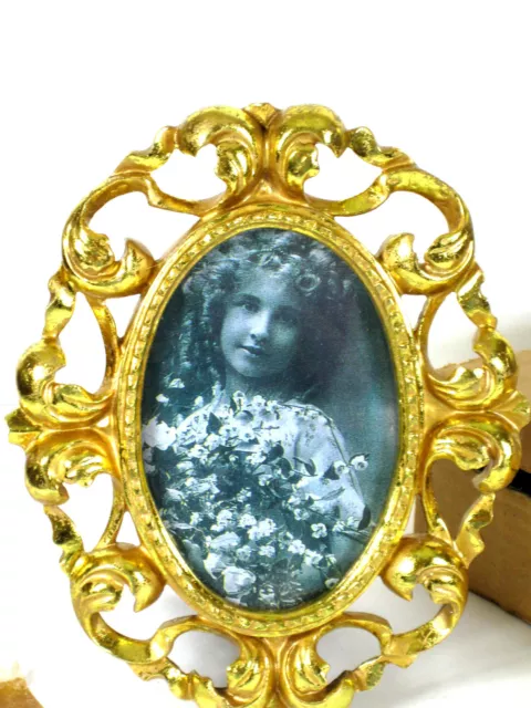 Picture Frame 4x6 Gold Curls Ornate Resin 9.5"T  New Old Stock NOS Vintage
