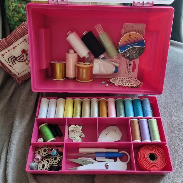 Nähen Vintage Lot Nadeln Seidenfaden Haken usw. Box