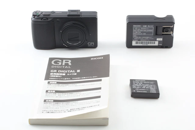 530 Shots [MINT] Ricoh GR Digital III 3 10.0MP w/ Battery Charger From JAPAN 2
