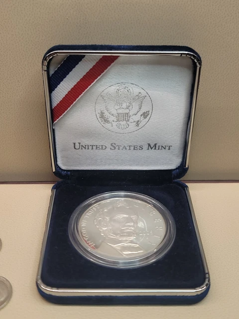 2009 Abraham Lincoln Commemorative Proof Silver Dollar