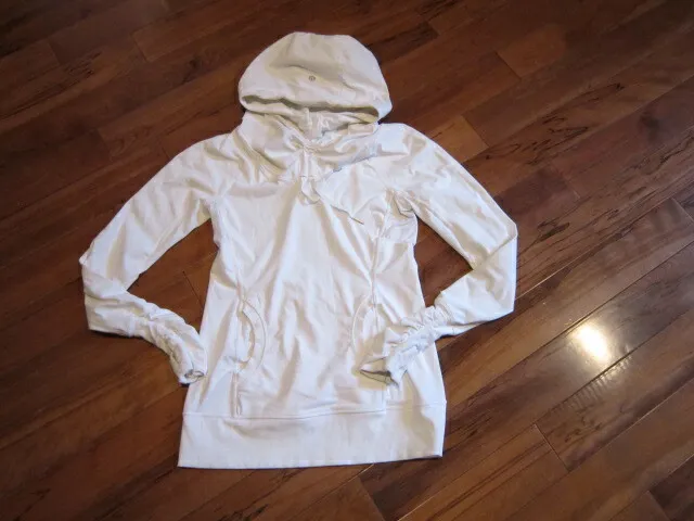 LULULEMON RUN AMBITION PULLOVER HOODIE WHITE REFLECTIVE with thumbholes SIZE 4..