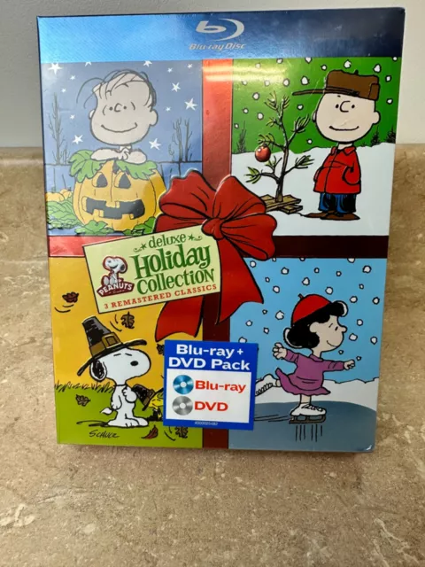 Peanuts Deluxe Holiday Collection (Blu-ray Disc, 2010, 3-Disc Set)-Sealed!