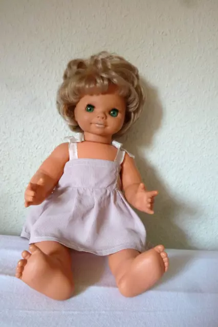 Alte DDR? Puppe K 40/226 mit Haaren- Schlafaugen- ca. 40 cm- Mädchen - bekleidet