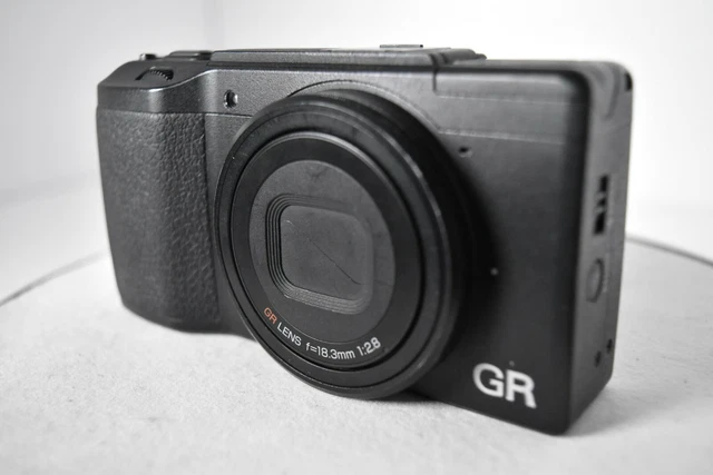 Ricoh GR II 16.2MP Compact Digital Camera with Charger  [Exc+++] 2