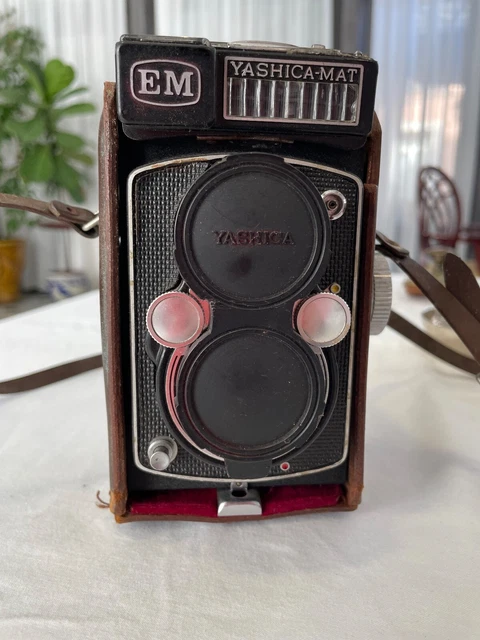 YASHICA 44 Macchina fotografica vintage CON CUSTODIA fotocamera
