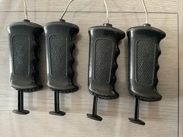 Lot De 4 Manettes Pour Circuit Voiture électrique POLISTIL 1/32 - Occasion