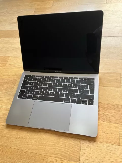 Apple MacBook Pro 13,3" (i5, 2,3 GHz, 8 Go RAM, 128 Go SSD) - Ecran Retina