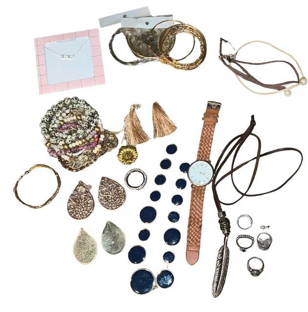 Stella & Dot XOXO Gold Francesca’s Boutique Jewelry Lot Ring Bracelet Earrings Stella & Dot XOXO Gold Francesca’s Boutique Jewelry Lot Ring Bracelet Earrings