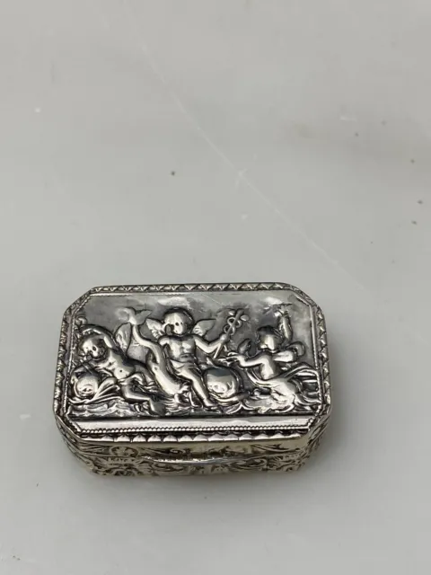 Vintage 1920'S  Italy 800 Silver Putti Repousse F Pill Snuff Box