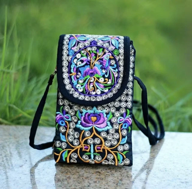 Pochette Brodée pour Téléphone
