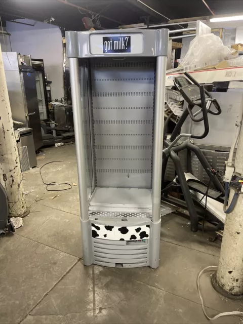 Aht Atc-27 27” Wide Open Air Grab And Go Refrigerator Used