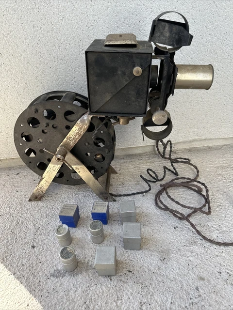 Ancien Projecteur De Films Années 1950 – Déco Collection – Avec Films