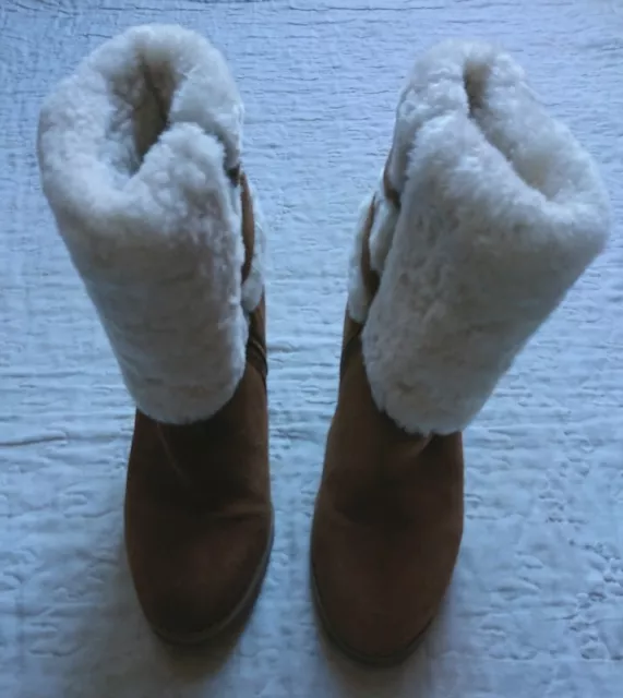 Bottines Fourrées Femme " UGG " Pointure 37