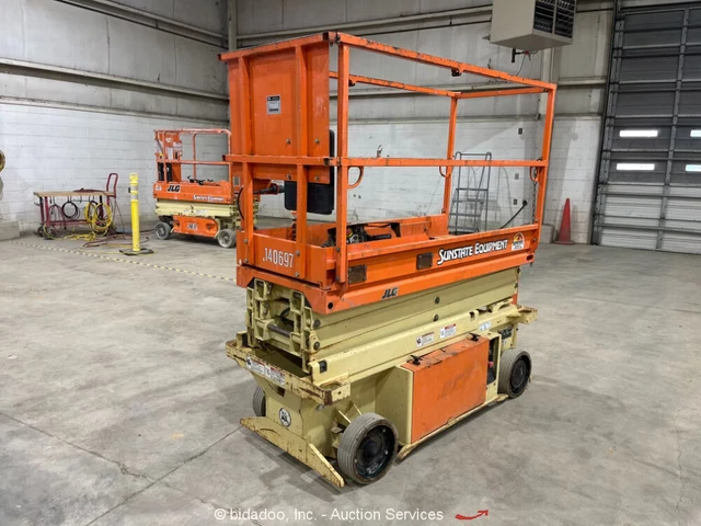 2015 JLG 1932 RS 19' Electric Scissor Lift Man Aerial Platform 24 Volts bidadoo
