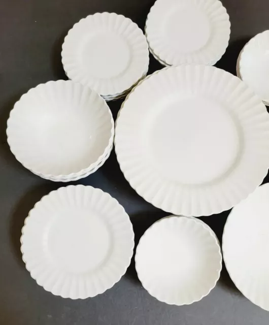 J.G. Meakin Classic White Plates Bowls Serving Pieces Set of 42 Pieces  L2578 2