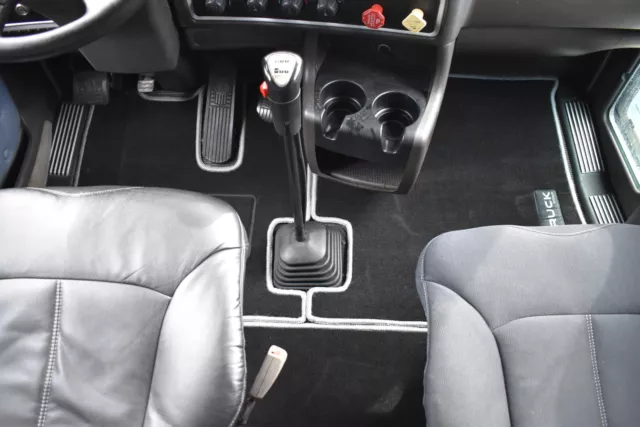 Kenworth T600 T660 W900 (2006-2019) Floor Mats Black Carpet With Red Stitching