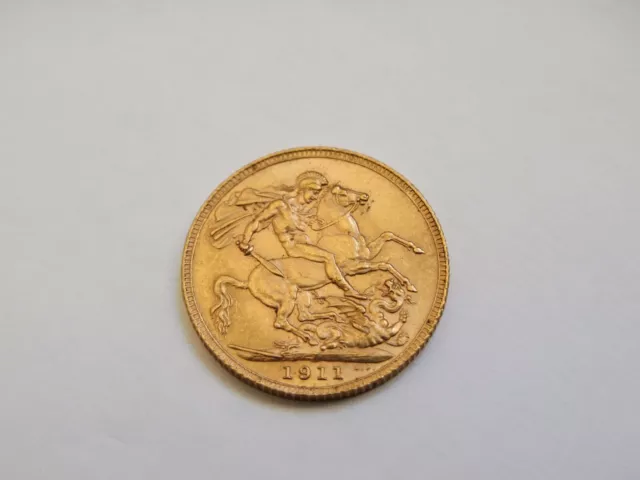 Very Nice 1911 King George V Full Gold Sovereign - London - in EF+ Condition