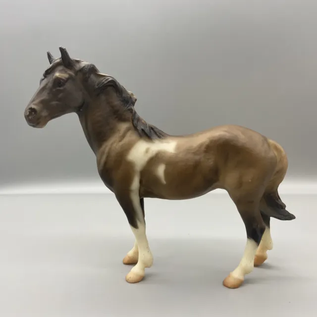 Vintage 1990s Breyer Mustang Stallion Mold Horse grulla pinto Light Brown White