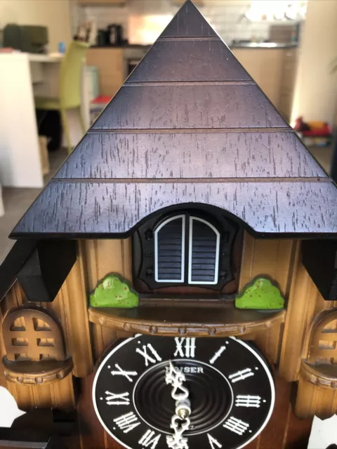 Kaiser Quartz large Wooden Cuckoo Clock Battery Operated Fully Working 2