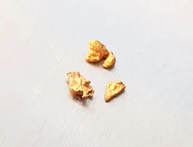 Australian Natural Gold Nuggets 3 pieces - 0.22 grams total.