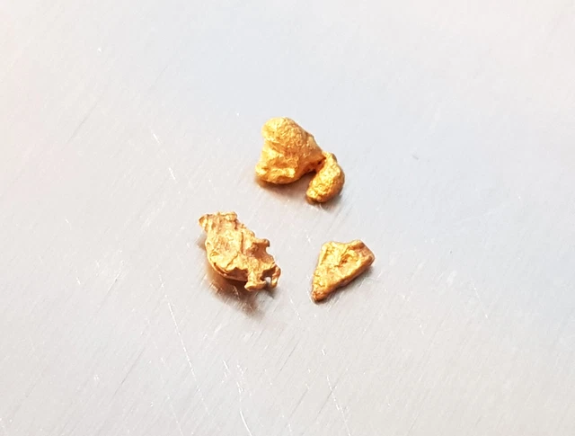 Australian Natural Gold Nuggets 3 pieces - 0.22 grams total.