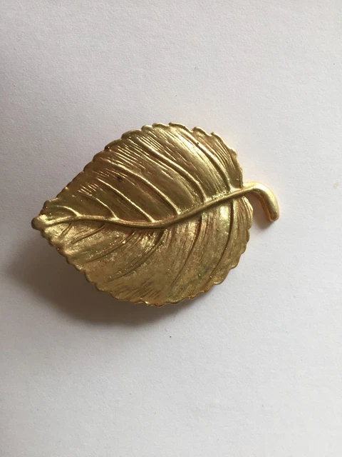 Broche De Revers En Métal Doré Signée Bernard Prioul Paris - Années 1970, Vintage