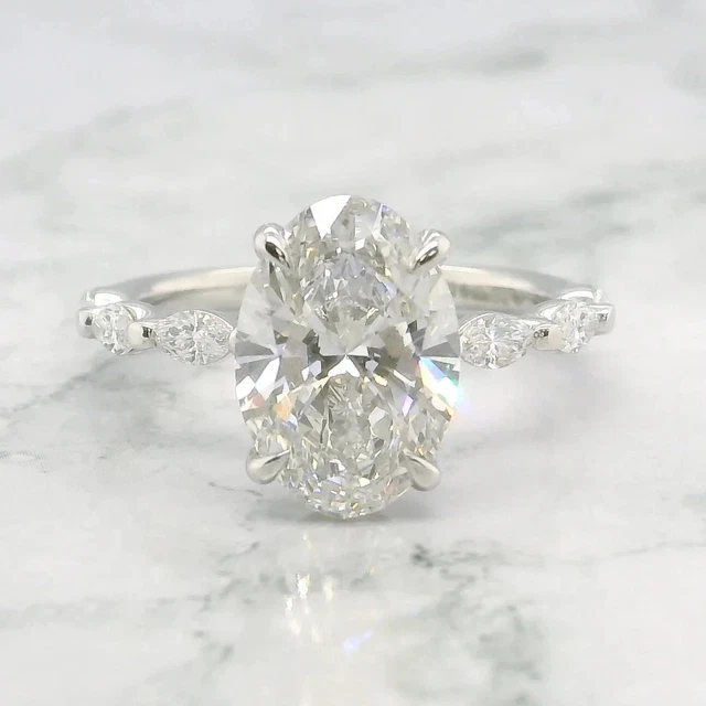 Bague De Fiançailles Solitaire Diamant Simulé 2,25 Ct - Or Blanc 14 Carats, Disponible En Plusieurs Tailles