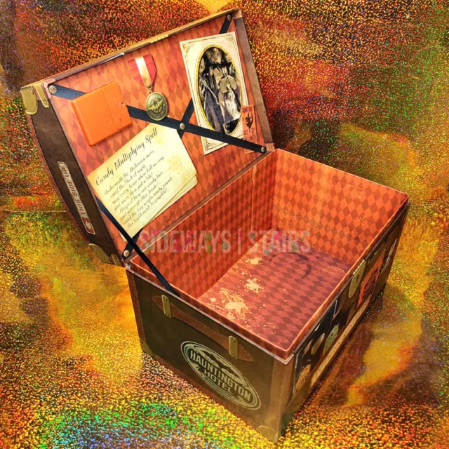 HALLMARK POTIONS & SPELLS CHEST W/ SOUND spellcaster Halloween candy trunk RARE 2