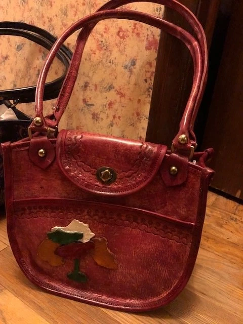  HANDMADE Genuine Leather PURSE CUSTOM COLOR AND DESIGN. 